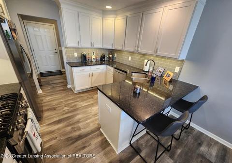 1208 Wineleaf Ln, Dewitt, MI 48820 photo 5