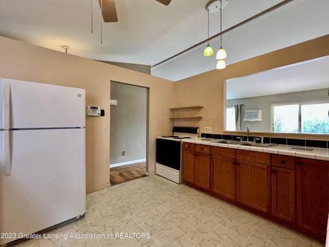 4123 Heathgate Dr, Lansing, MI 48911 photo 11