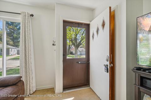 3918 Alpha St, Lansing, MI 48910 photo 5