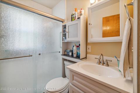 3918 Alpha St, Lansing, MI 48910 photo 12