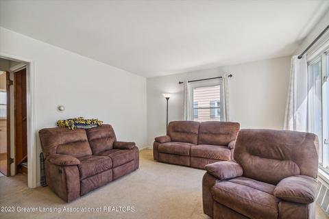 3918 Alpha St, Lansing, MI 48910 photo 6
