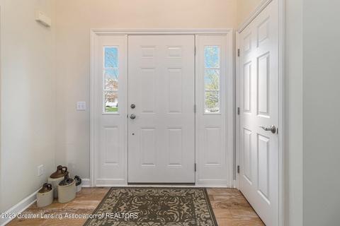 11810 Silverspring Dr, Dewitt, MI 48820 photo 5