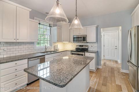11810 Silverspring Dr, Dewitt, MI 48820 photo 9