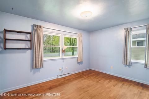 6421 E Lake Dr, Haslett, MI 48840 photo 11
