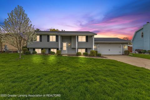 2601 Renfrew Way, Lansing, MI 48911