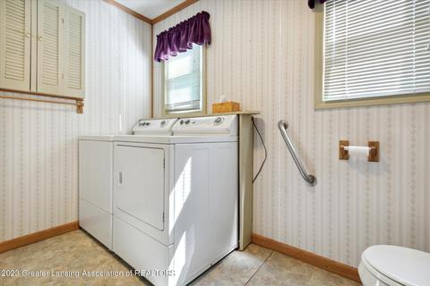 311 E Madison St, Dewitt, MI 48820 photo 30