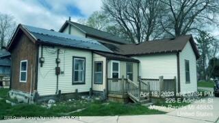 226 E Adelaide St, Maple Rapids, MI 48853 photo 3