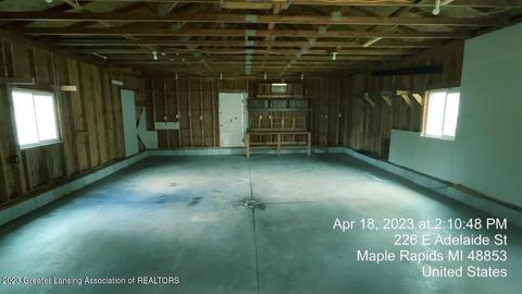 226 E Adelaide St, Maple Rapids, MI 48853 photo 6