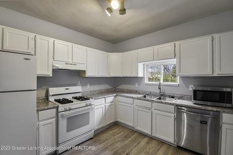 417 Huron St, Lansing, MI 48915 photo 14
