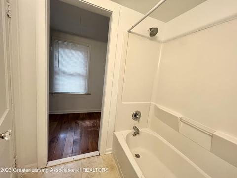 533 E Mt Hope Ave, Lansing, MI 48910 photo 19