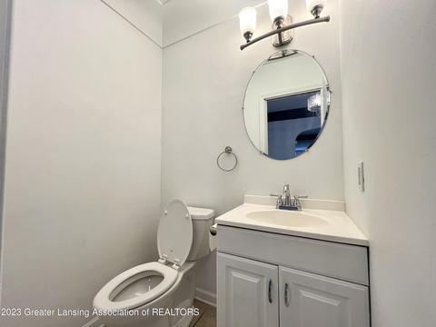 533 E Mt Hope Ave, Lansing, MI 48910 photo 9