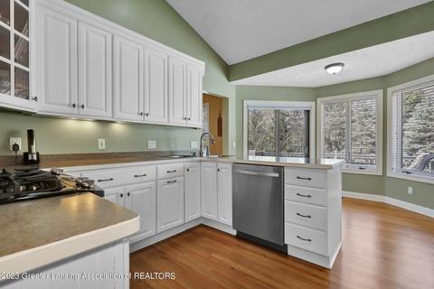 620 Pine Ridge Dr, Dewitt, MI 48820 photo 21