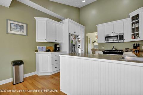 620 Pine Ridge Dr, Dewitt, MI 48820 photo 22
