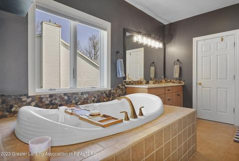 620 Pine Ridge Dr, Dewitt, MI 48820 photo 25