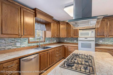 922 Emerson St, Ithaca, MI 48847 photo 12