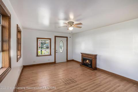 922 Emerson St, Ithaca, MI 48847 photo 8