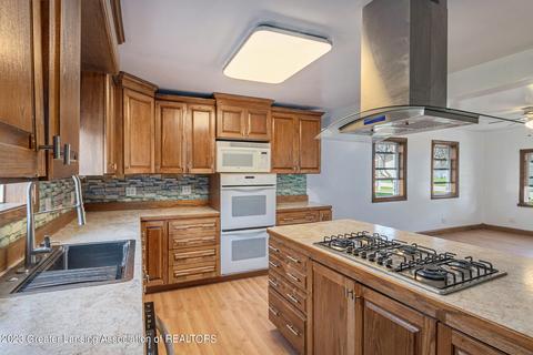 922 Emerson St, Ithaca, MI 48847 photo 13