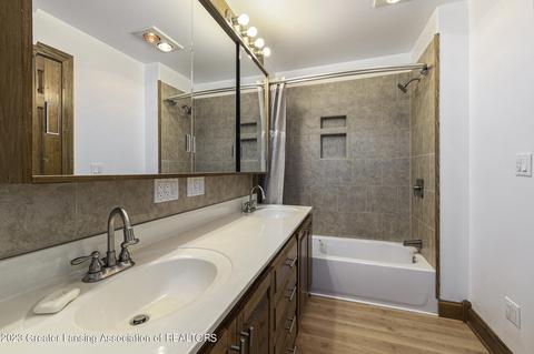 922 Emerson St, Ithaca, MI 48847 photo 23
