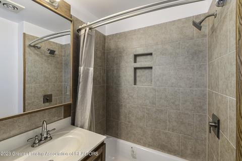 922 Emerson St, Ithaca, MI 48847 photo 28
