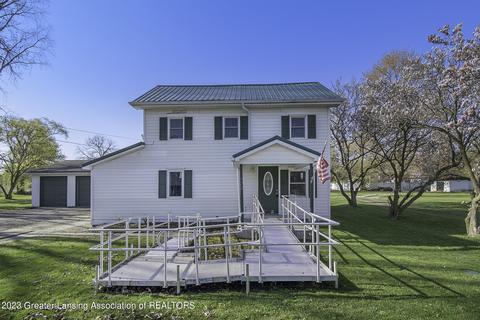 922 Emerson St, Ithaca, MI 48847 photo 1