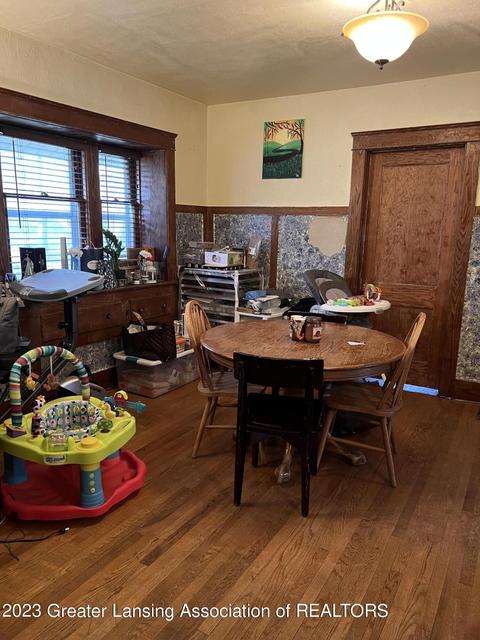2001 Teel Ave, Lansing, MI 48910 photo 4