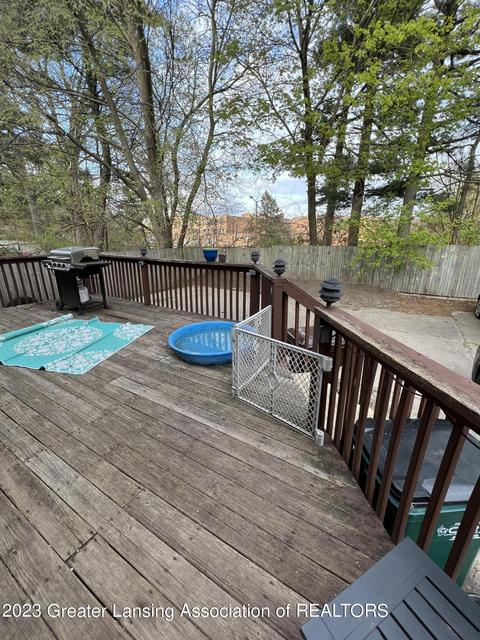 2001 Teel Ave, Lansing, MI 48910 photo 17