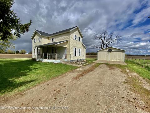 24261 N V Dr, Olivet, MI 49076