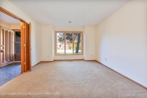4474 Comanche Dr, Okemos, MI 48864 photo 10