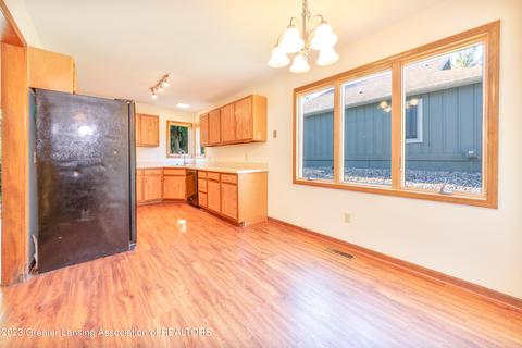 4474 Comanche Dr, Okemos, MI 48864 photo 16