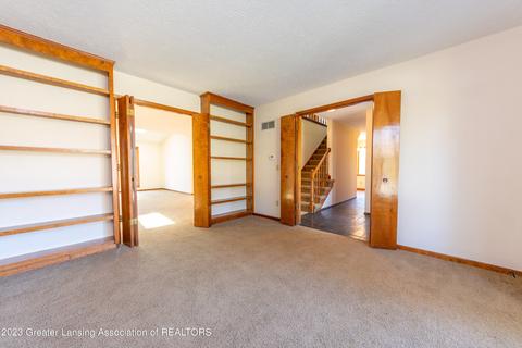 4474 Comanche Dr, Okemos, MI 48864 photo 9