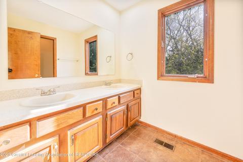 4474 Comanche Dr, Okemos, MI 48864 photo 33