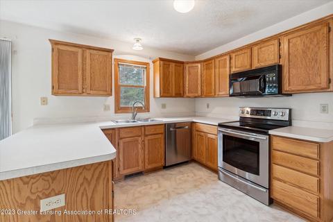 3975 Camperdown Dr, Lansing, MI 48911 photo 14