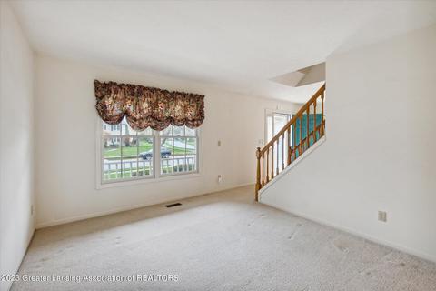 3975 Camperdown Dr, Lansing, MI 48911 photo 7