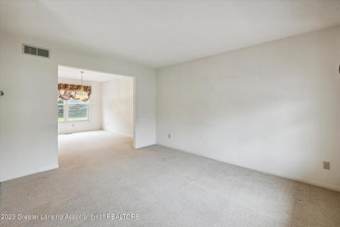 3975 Camperdown Dr, Lansing, MI 48911 photo 6