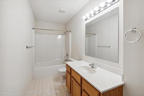 3975 Camperdown Dr, Lansing, MI 48911 photo 24