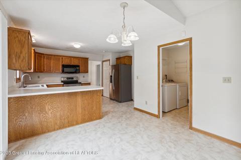 3975 Camperdown Dr, Lansing, MI 48911 photo 15