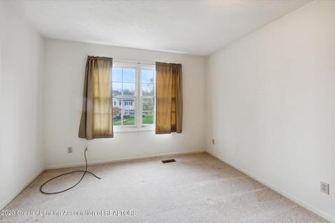 3975 Camperdown Dr, Lansing, MI 48911 photo 22