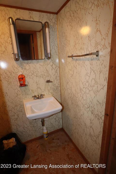 3906 Limerick Cir, Lansing, MI 48911 photo 36