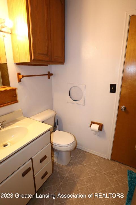 3906 Limerick Cir, Lansing, MI 48911 photo 25