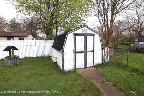 3906 Limerick Cir, Lansing, MI 48911 photo 58