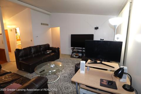 3906 Limerick Cir, Lansing, MI 48911 photo 4