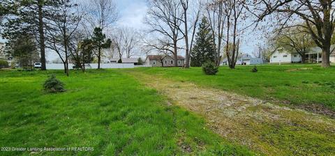 15966 Brook Rd, Lansing, MI 48906 photo 2