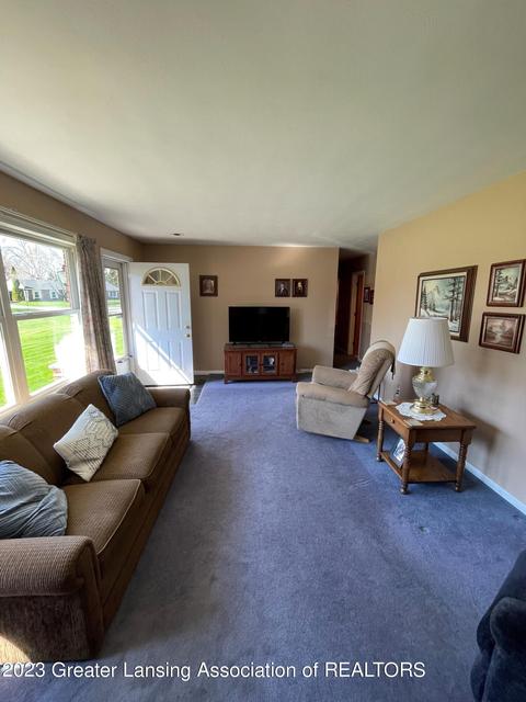 1920 Walmar Dr, Lansing, MI 48917 photo 3