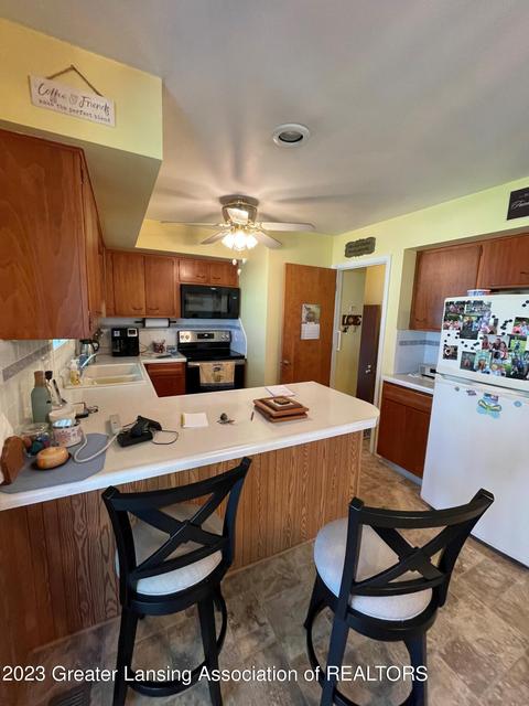 1920 Walmar Dr, Lansing, MI 48917 photo 4