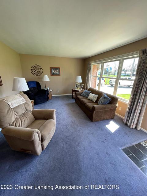 1920 Walmar Dr, Lansing, MI 48917 photo 2