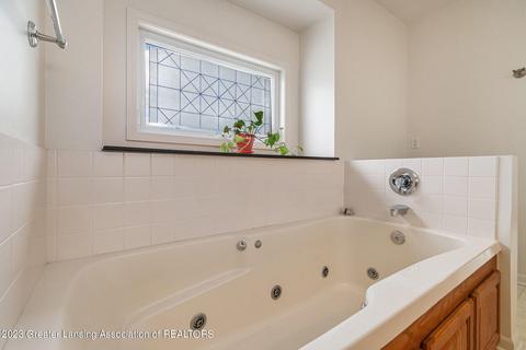 5311 Thames Dr, Haslett, MI 48840 photo 33