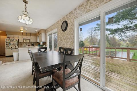 321 E Jefferson St, Dimondale, MI 48821 photo 8