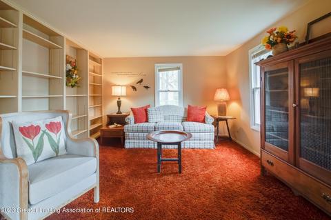 435 E Washington St, Dimondale, MI 48821 photo 8