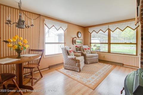 435 E Washington St, Dimondale, MI 48821 photo 14