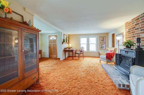 435 E Washington St, Dimondale, MI 48821 photo 3